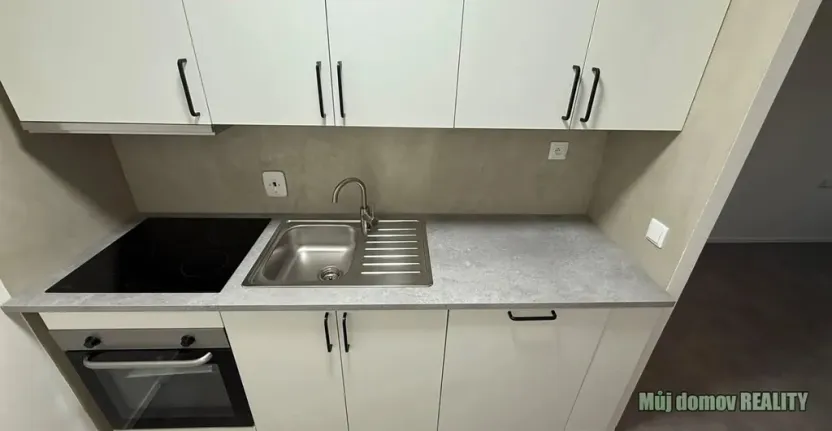 Pronájem bytu 2+kk, Praha - Kobylisy, Rajmonova, 51 m2