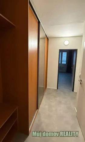 Pronájem bytu 2+kk, Praha - Kobylisy, Rajmonova, 51 m2