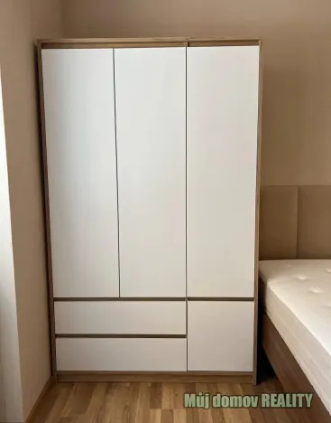 Pronájem bytu 1+kk, Praha - Strašnice, Na stezce, 30 m2