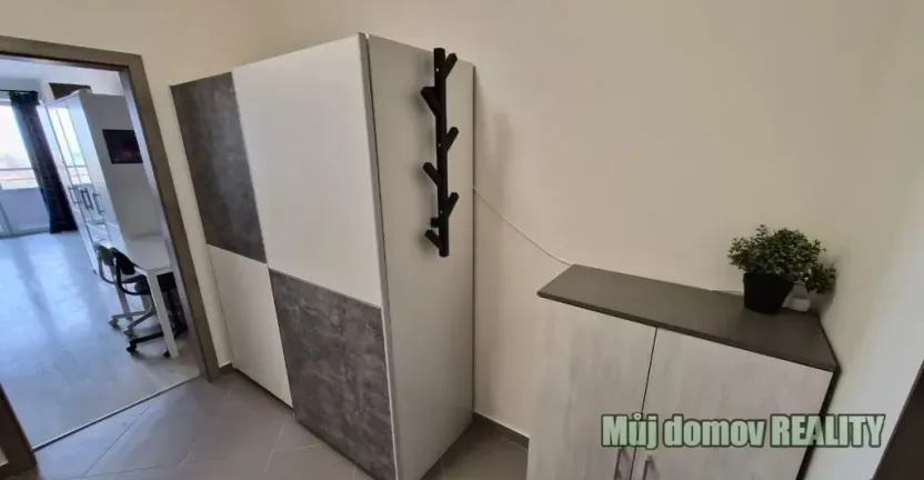 Pronájem bytu 1+kk, Praha - Letňany, Štanderova, 38 m2