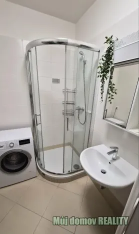 Pronájem bytu 1+kk, Praha - Letňany, Štanderova, 38 m2
