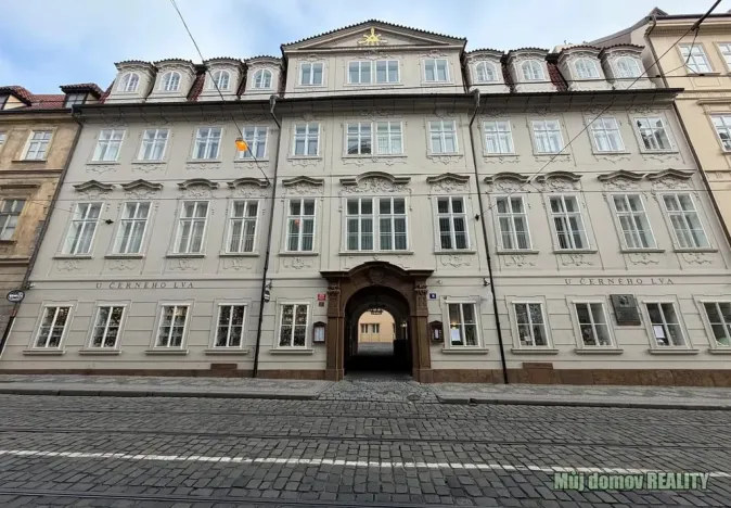 Pronájem kanceláře, Praha - Malá Strana, Karmelitská, 62 m2