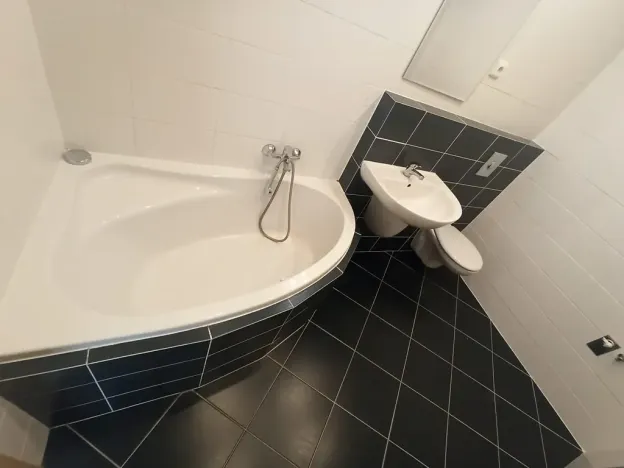 Pronájem bytu 2+kk, Praha - Horní Měcholupy, R.A. Dvorského, 69 m2