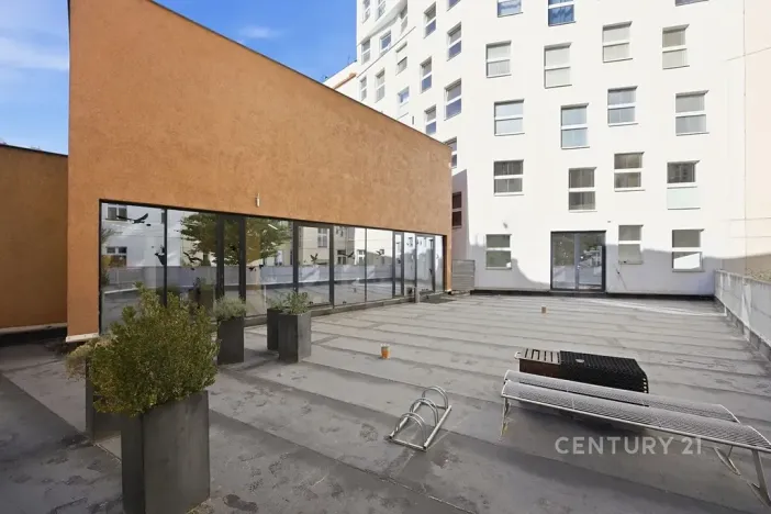 Pronájem kanceláře, Praha - Smíchov, Na Zatlance, 232 m2