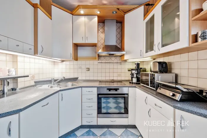Prodej bytu 3+1, Tábor, Bukurešťská, 72 m2