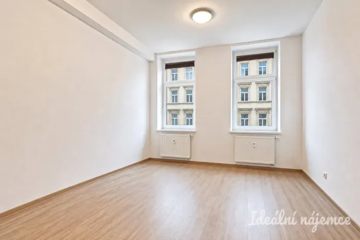 Pronájem bytu 1+1, Brno - Židenice, Porhajmova, 35 m2
