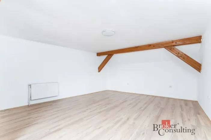 Prodej bytu 4+kk, Chlumec nad Cidlinou - Chlumec nad Cidlinou II, Zámostecká, 170 m2
