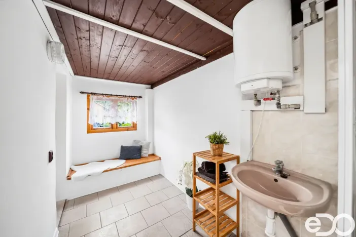 Prodej chaty, Hradec Králové - Pražské Předměstí, Červený Dvůr, 76 m2