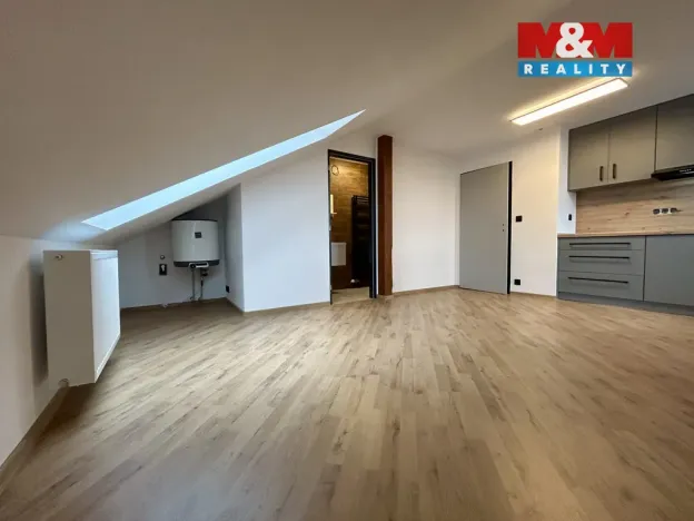 Pronájem bytu 1+kk, Klatovy - Luby, 24 m2