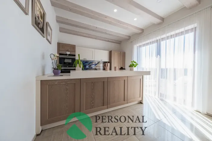 Prodej rodinného domu, Háje, 256 m2