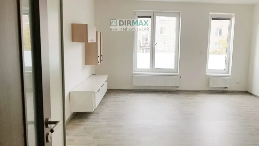 Pronájem bytu 1+kk, Plzeň - Lobzy, Koterovská, 43 m2