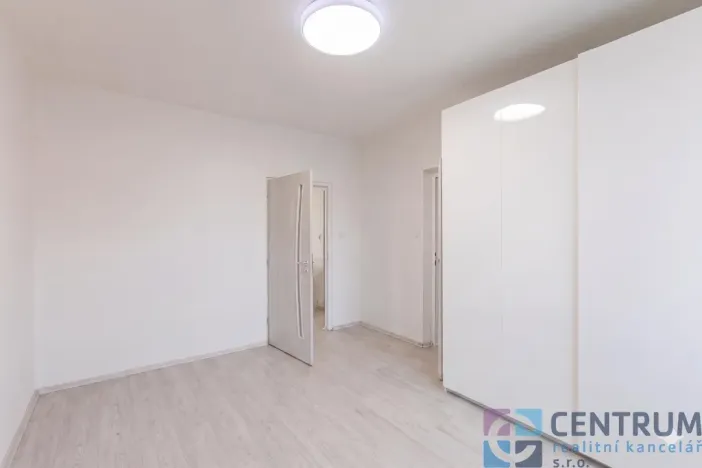 Pronájem bytu 2+1, Praha - Strašnice, Nad vodovodem, 51 m2