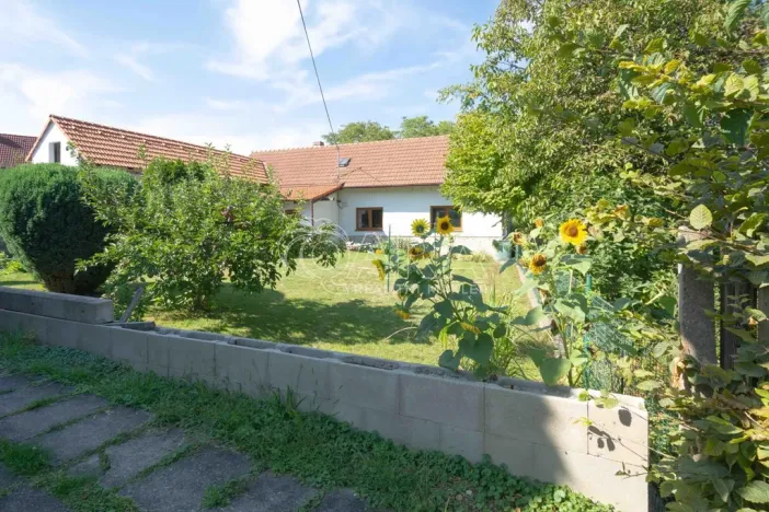Prodej rodinného domu, Hostín, 204 m2