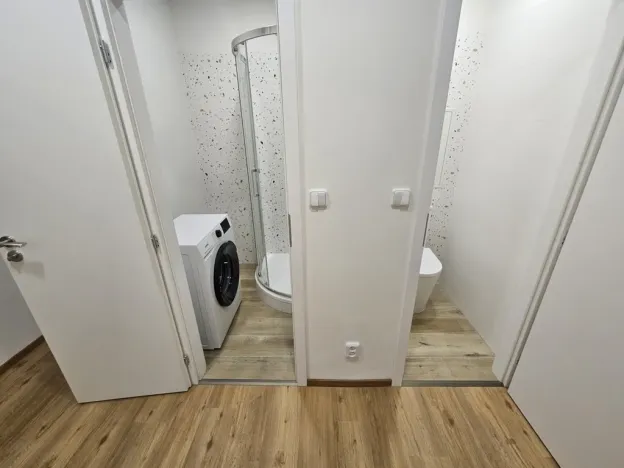 Pronájem bytu 2+1, Praha, Šantrochova, 59 m2