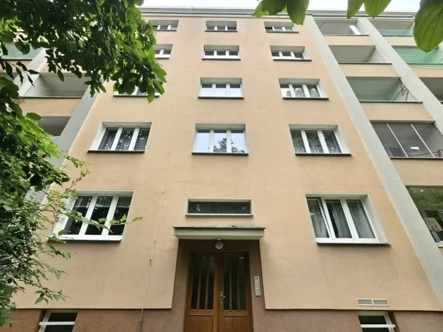 Pronájem bytu 2+1, Praha, Šantrochova, 59 m2