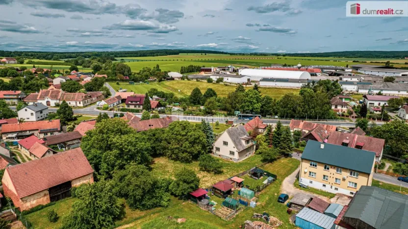 Prodej rodinného domu, Výrov - Hadačka, 280 m2