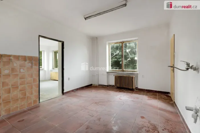 Prodej rodinného domu, Výrov - Hadačka, 280 m2
