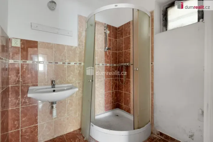 Prodej rodinného domu, Výrov - Hadačka, 280 m2