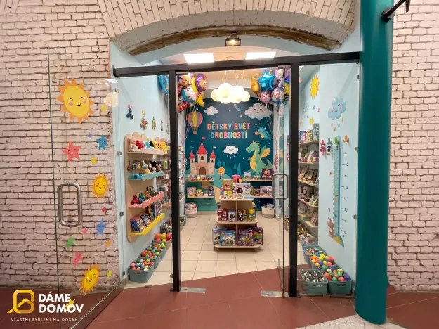 Pronájem obchodního prostoru, Hodonín, Masarykovo nám., 10 m2