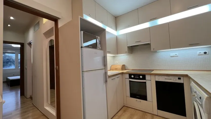 Pronájem bytu 1+1, Zlín, Větrná, 34 m2