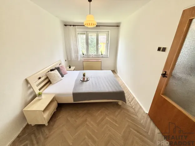 Prodej bytu 2+1, Sklené, 49 m2