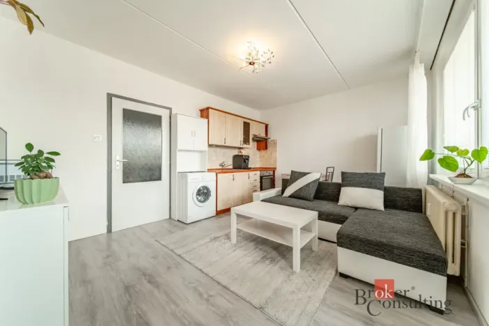 Prodej bytu 2+kk, Praha - Troja, Lešenská, 31 m2