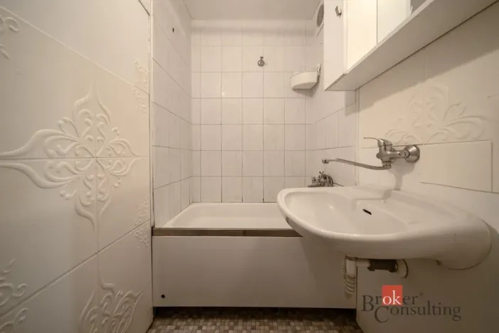 Prodej bytu 2+kk, Praha - Troja, Lešenská, 31 m2
