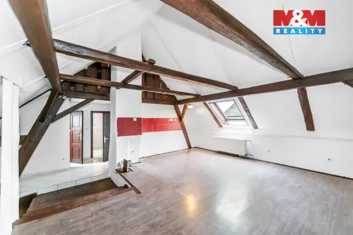Prodej rodinného domu, Holýšov, náměstí 5. května, 230 m2