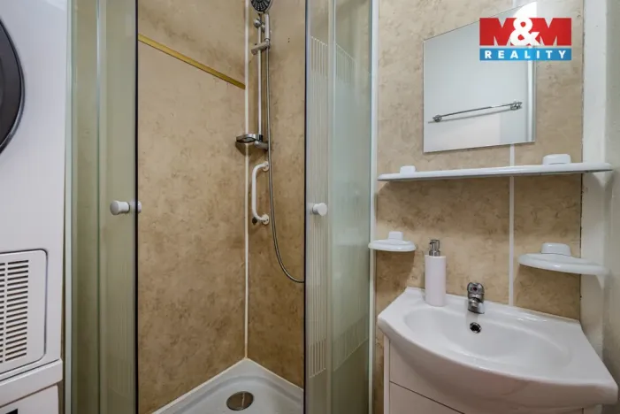 Prodej bytu 2+1, Aš, Hlavní, 51 m2