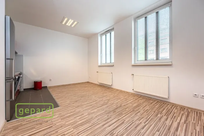 Pronájem bytu 2+kk, Praha, Bělohorská, 50 m2
