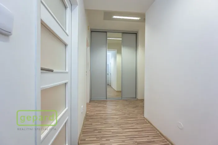 Pronájem bytu 2+kk, Praha, Bělohorská, 50 m2