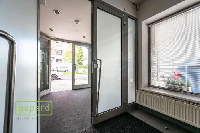 Pronájem bytu 2+kk, Praha, Bělohorská, 50 m2