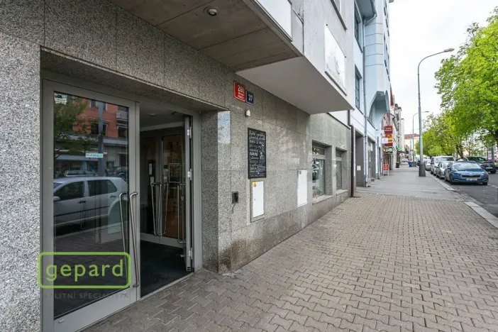 Pronájem bytu 2+kk, Praha, Bělohorská, 50 m2