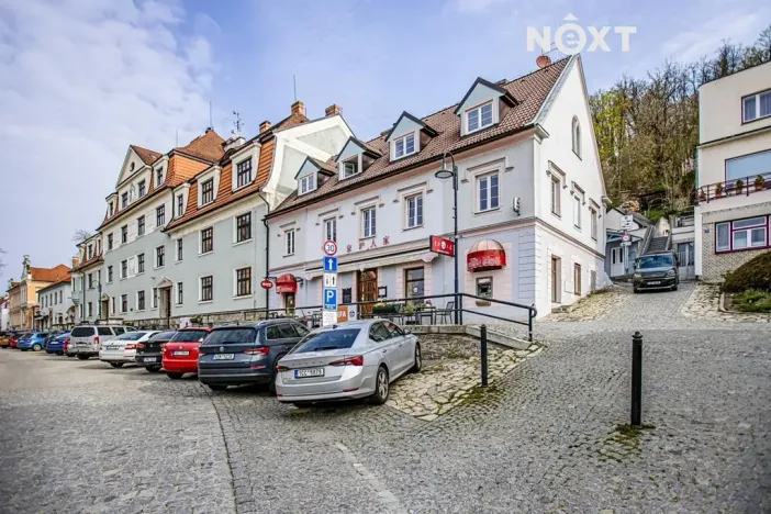 Prodej rodinného domu, Hluboká nad Vltavou, nám. Čsl. armády, 533 m2