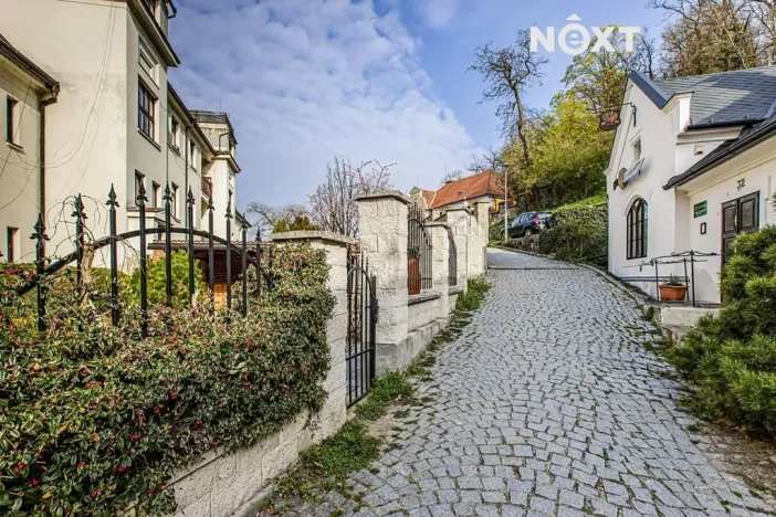 Prodej rodinného domu, Hluboká nad Vltavou, nám. Čsl. armády, 533 m2