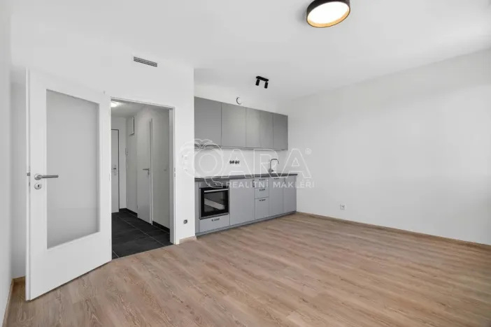 Pronájem bytu 1+kk, Praha - Hostivař, U továren, 31 m2