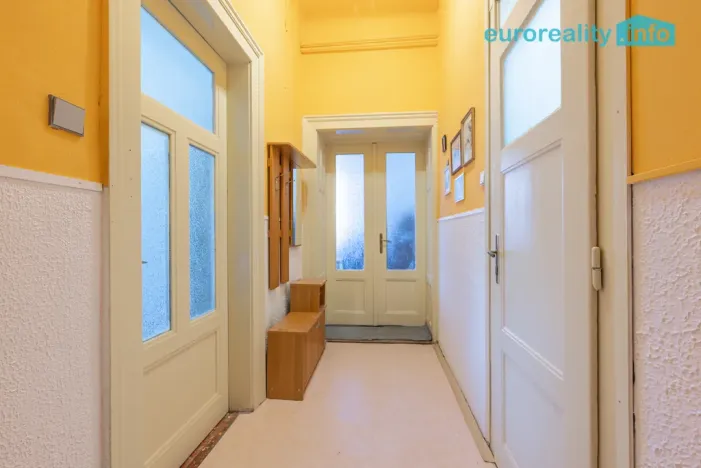 Prodej bytu 2+1, Mariánské Lázně, Hlavní třída, 79 m2