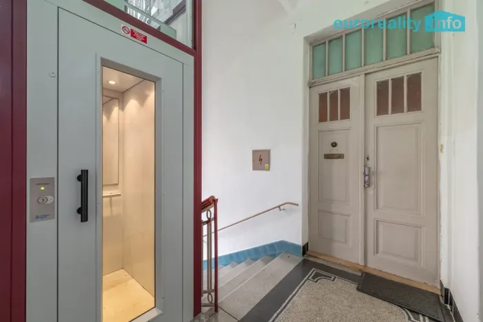 Prodej bytu 2+1, Mariánské Lázně, Hlavní třída, 79 m2