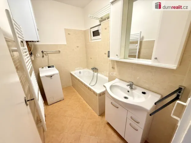 Pronájem bytu 2+1, Praha - Bubeneč, Ve struhách, 67 m2
