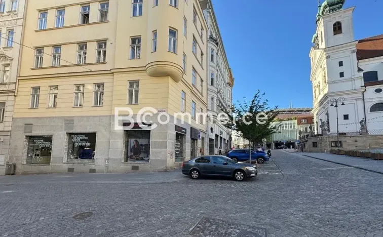 Pronájem obchodního prostoru, Brno, 109 m2