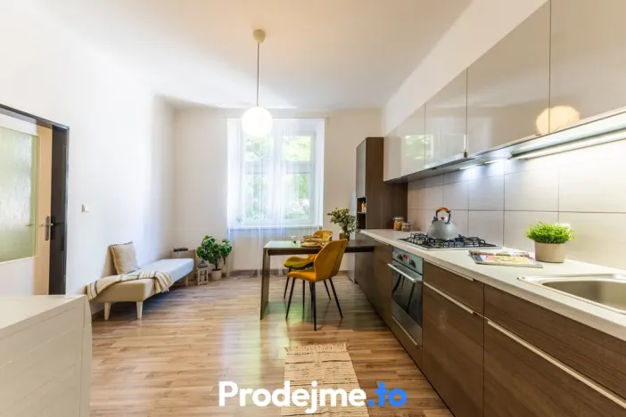 Pronájem bytu 1+1, Praha - Smíchov, Bieblova, 42 m2