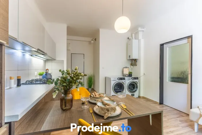Pronájem bytu 1+1, Praha - Smíchov, Bieblova, 42 m2