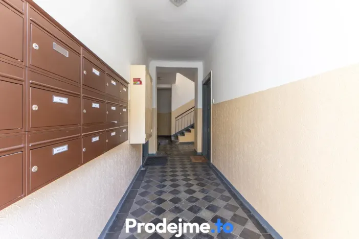 Pronájem bytu 1+1, Praha - Smíchov, Bieblova, 34 m2