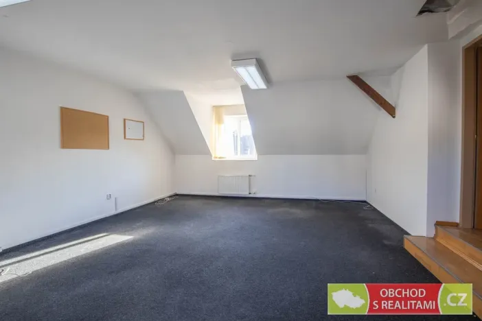 Prodej kanceláře, Chrudim - Chrudim IV, Lupáčova, 612 m2
