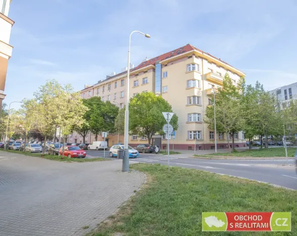 Prodej bytu 2+kk, Praha - Holešovice, U Uranie, 40 m2