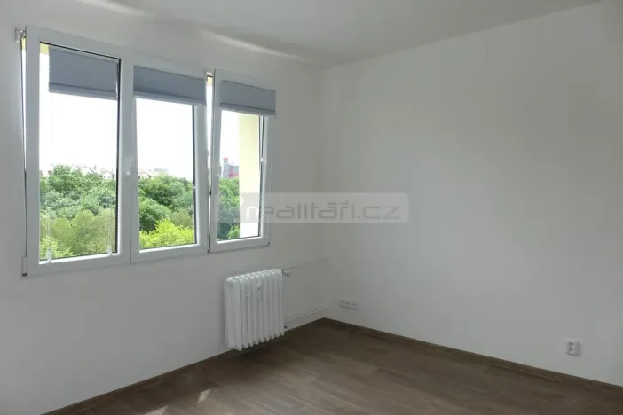 Pronájem bytu 1+1, Plzeň - Skvrňany, Vejprnická, 35 m2
