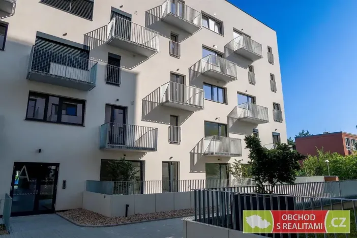 Pronájem bytu 1+kk, Praha - Strašnice, Štěchovická, 45 m2