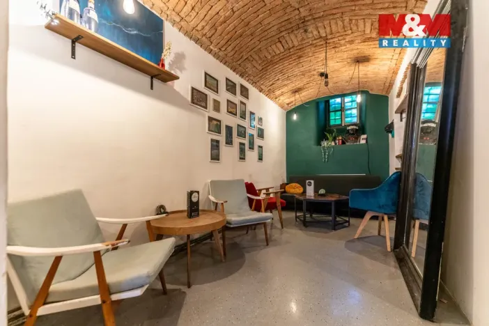 Pronájem restaurace, Praha - Vinohrady, Rumunská, 170 m2