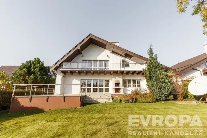 Pronájem vily, Průhonice, Sadová, 350 m2