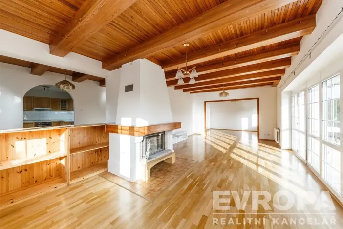 Pronájem vily, Průhonice, Sadová, 350 m2